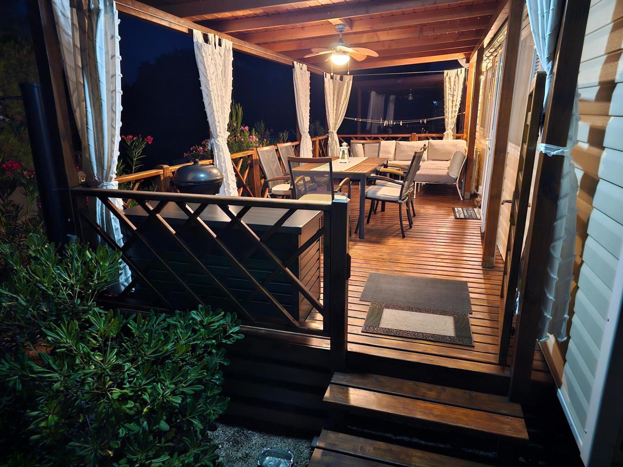 Mobile Home Sea Fairy , Jezera , Murter Tisno Ngoại thất bức ảnh